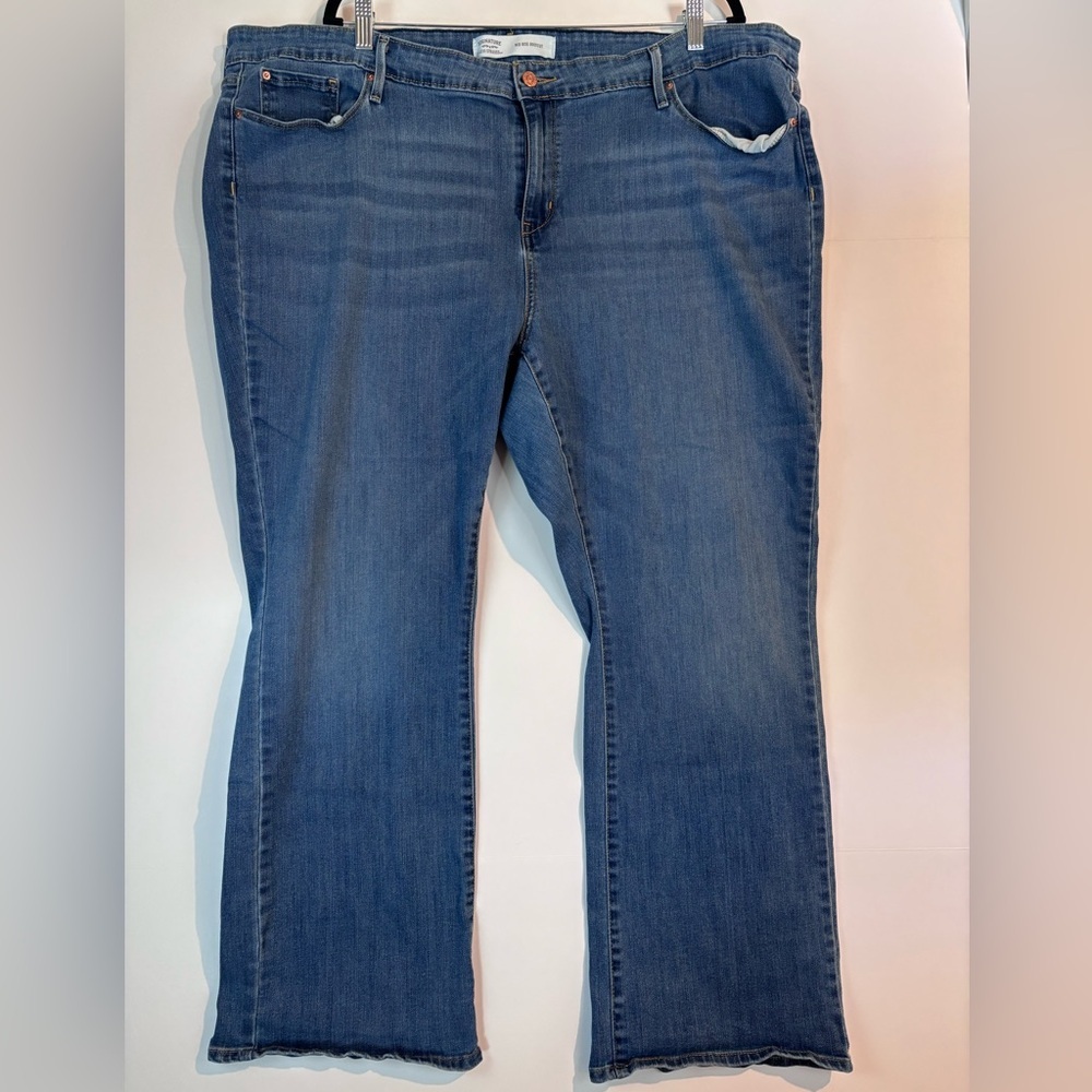 Levi Strauss Signature 28W Short Stretch Mid Rise Bootcut Jeans